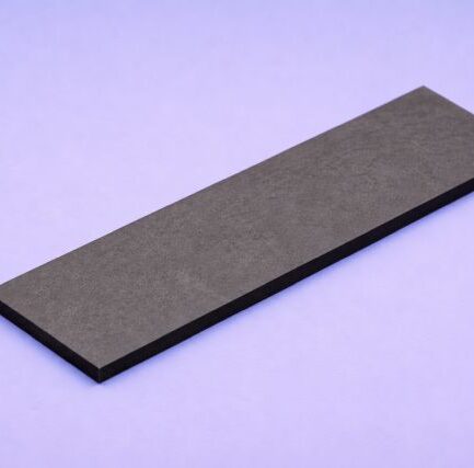 90130800008 Becker Carbon Vanes 92x38x4 mm for vacuum pumps. We offer high-quality carbon vanes and spare parts for vacuum pumps.